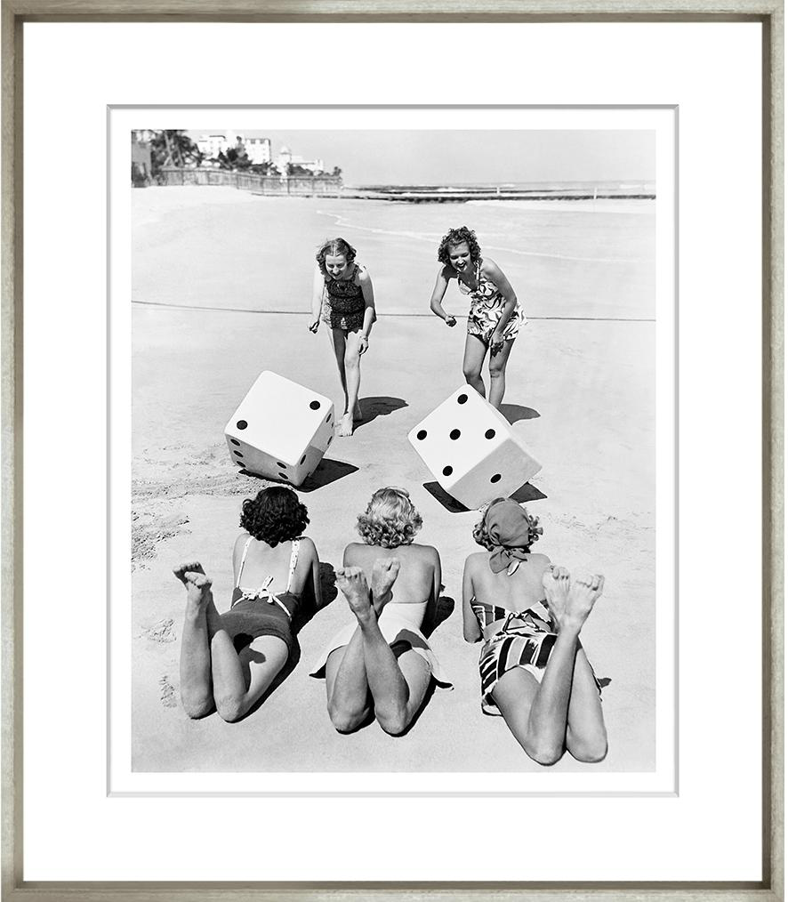 Trow Roll the Dice 21x25