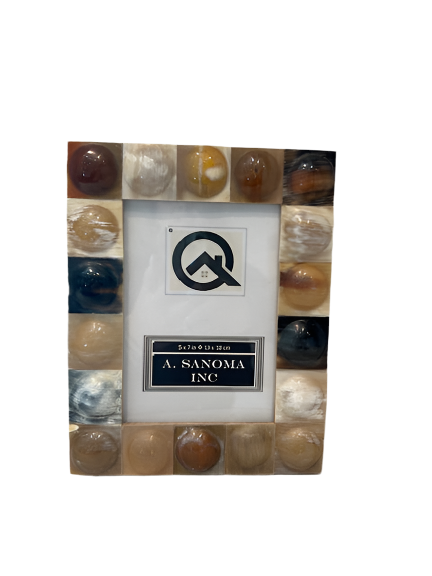 A Sanoma Unique Frame (bubble) 5x7