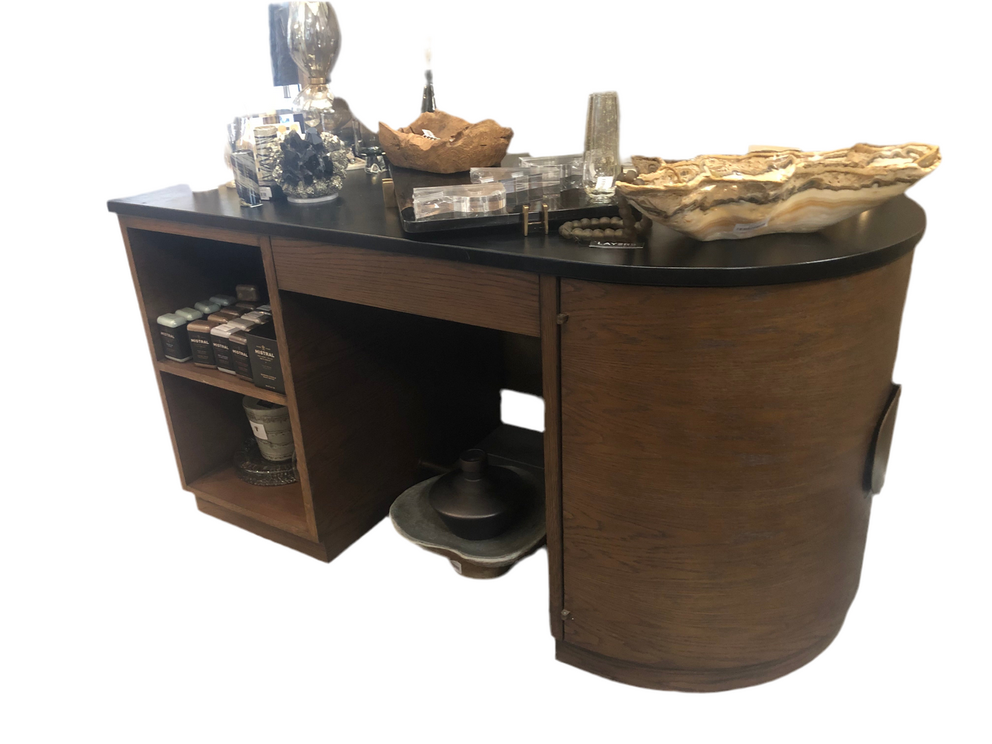 ONE MODERN DESK