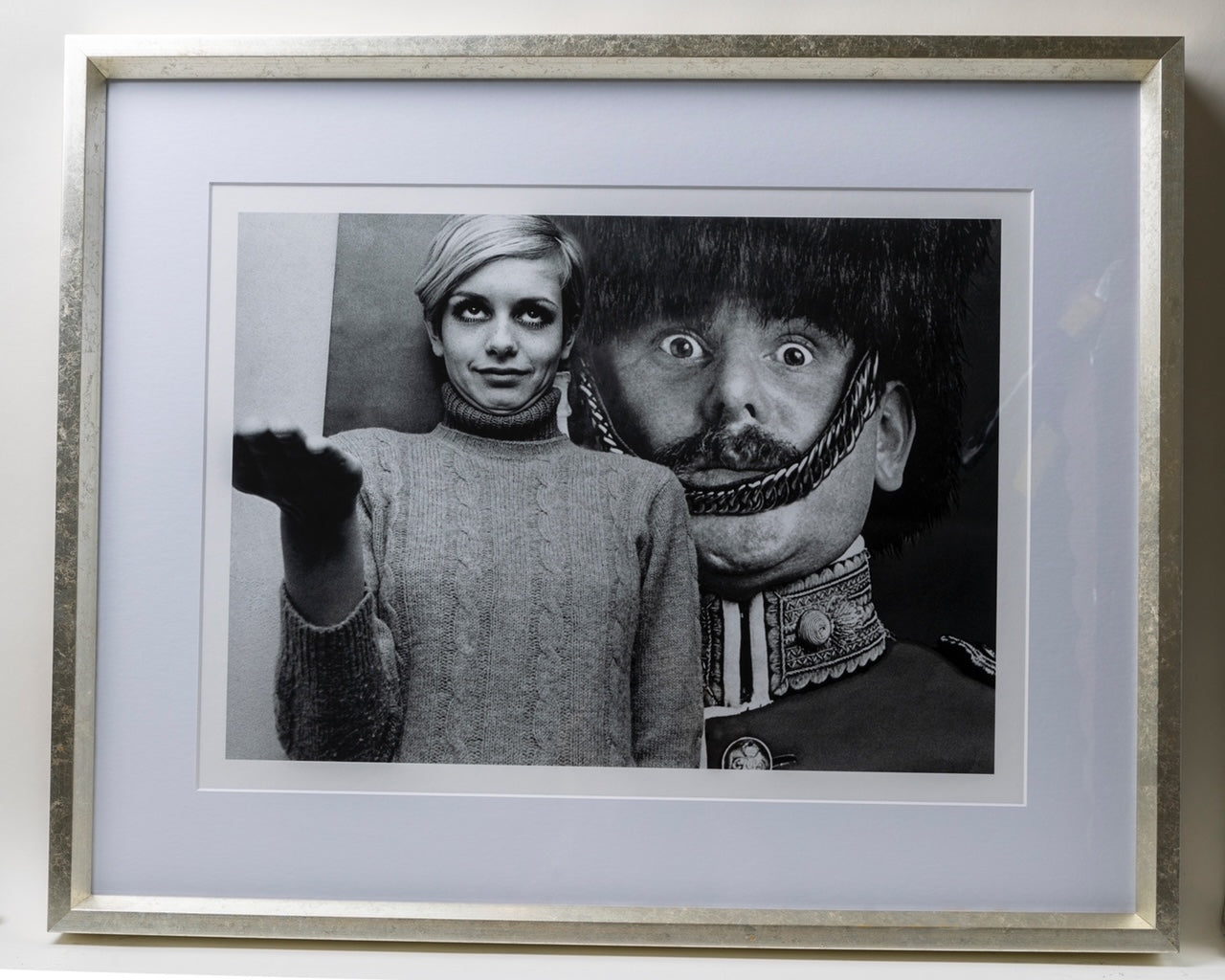 Trow Attention Twiggy