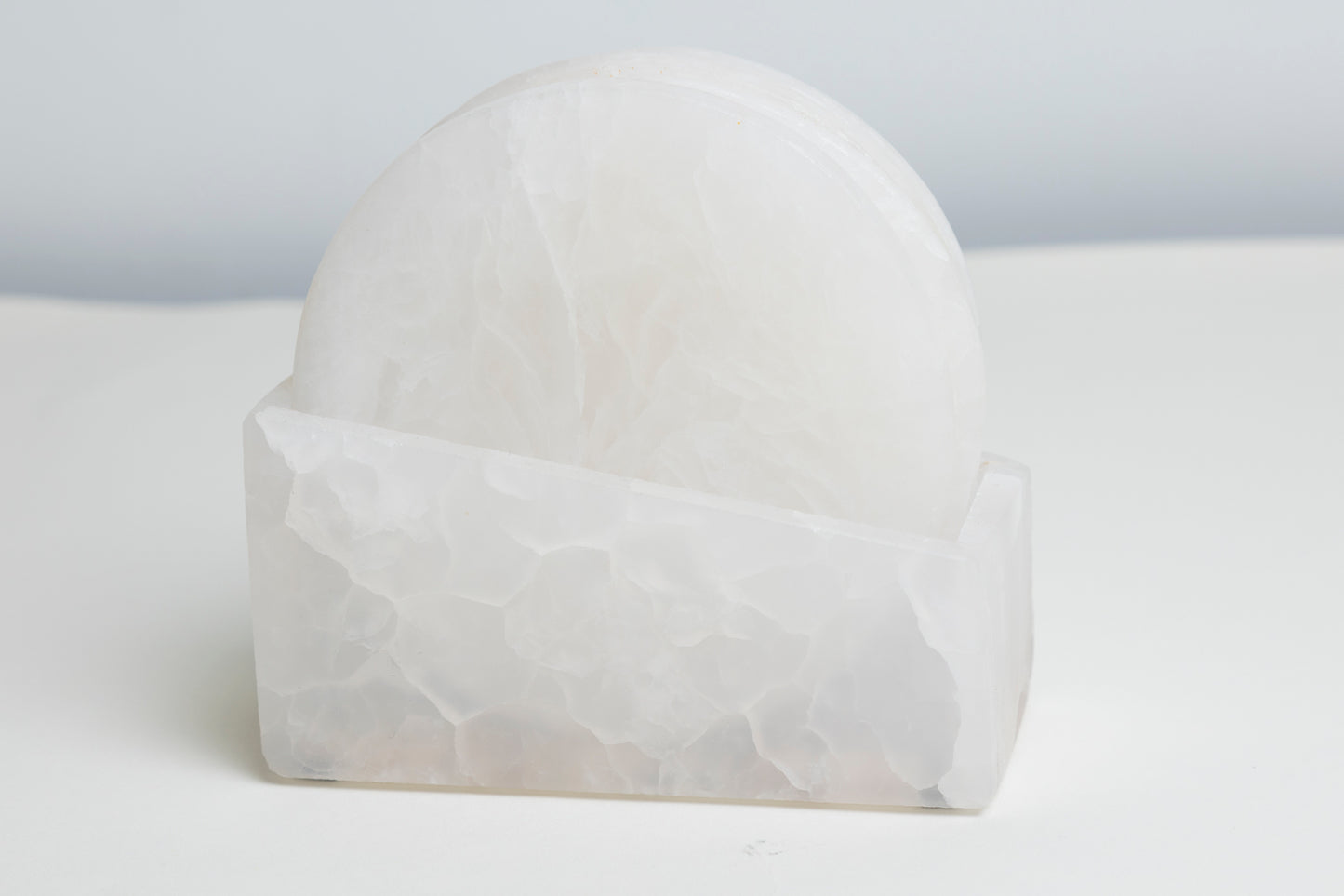 Mundo de Cristal White Round Marble Coaster Set