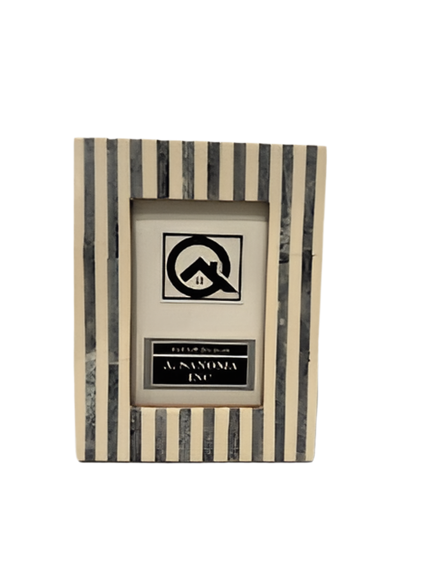 A Sanoma Gray Stripe Bone Frame 4x6