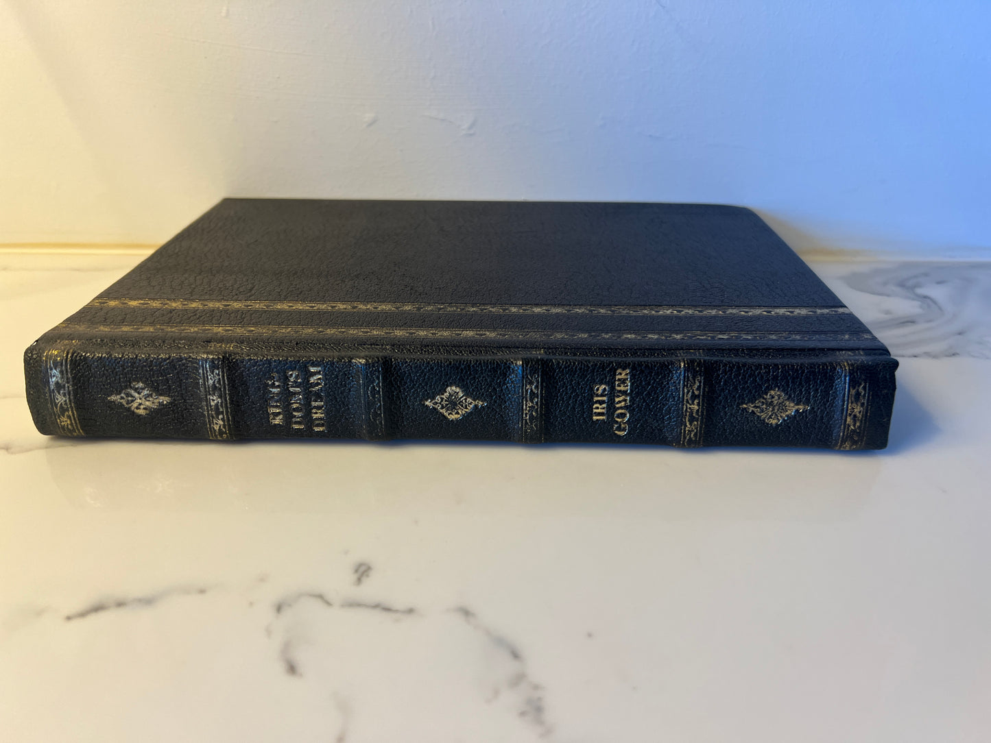 ONE BOOK - Iris Gower