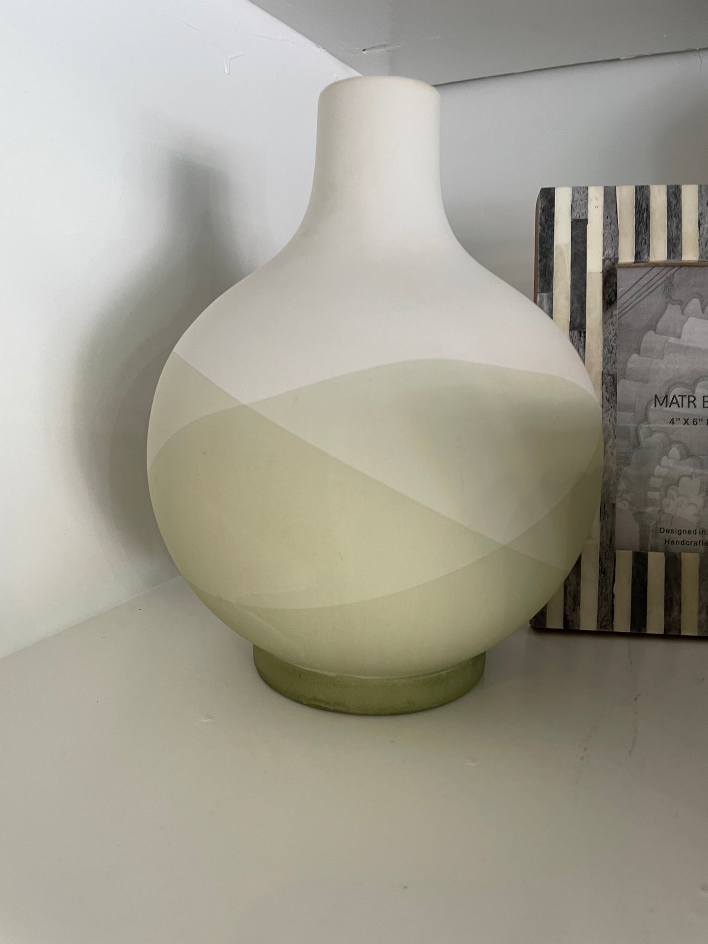 Accent Sonic Bud Vase SM
