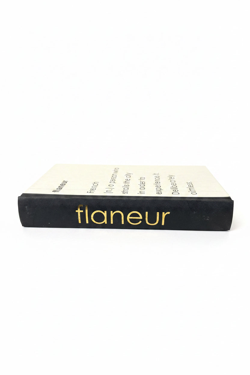 Gold Aesthetic Word – Flâneur Black